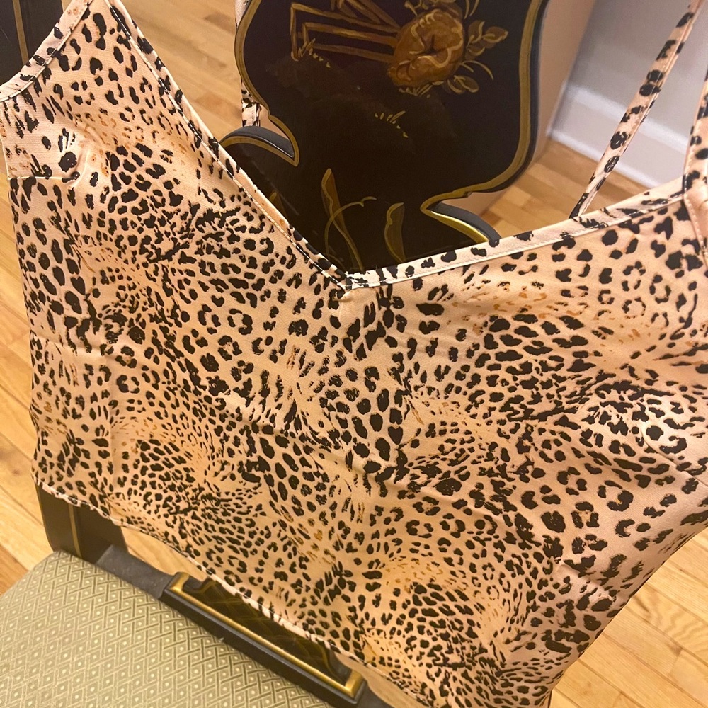 Light brown cheetah print tank top